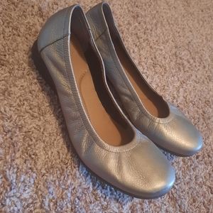Easy spirit silver ballet flat shoes